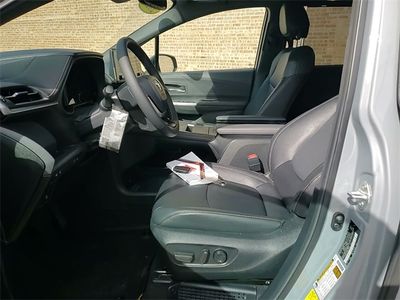 2024 Toyota Sienna - Photo 12