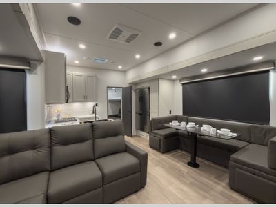 2027 Grand Design Influence - Photo 3