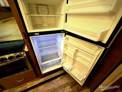 2021 Coachmen Chaparral Lite — photo 12 view