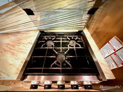 2021 Coachmen Chaparral Lite — photo 10 view