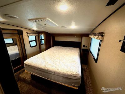 2021 Coachmen Chaparral Lite — photo 13 view