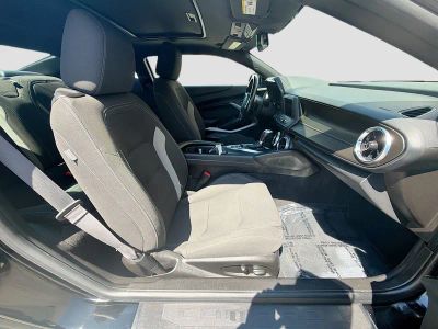 2023 Chevrolet Camaro — photo 30 view