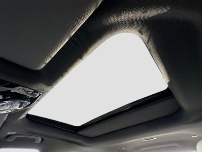 2026 BMW 5 Series — photo 16 view