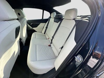2026 BMW 5 Series — photo 19 view