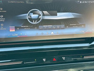 2026 BMW 5 Series — photo 13 view