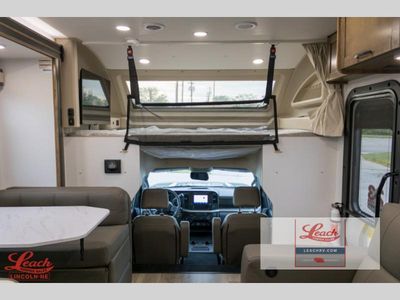 2026 Esteem XL 32U — photo 12 view