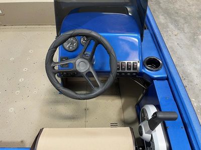 2025 SeaArk Shadow 18 Side Console — photo 10 view