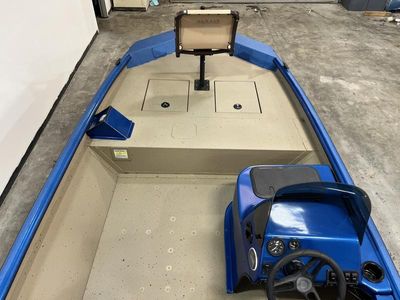 2025 SeaArk Shadow 18 Side Console — photo 13 view