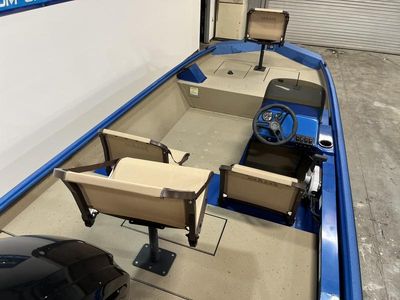 2025 SeaArk Shadow 18 Side Console — engine compartment view