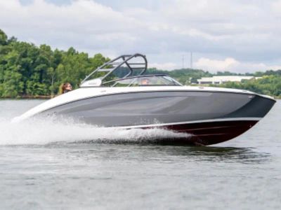 2021 Yamaha Boats 252S — front three-quarter view