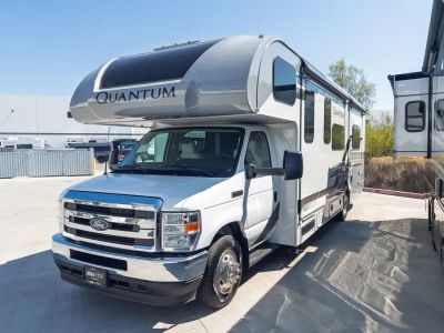2027 Thor Motor Coach QUANTUM — photo 32 view