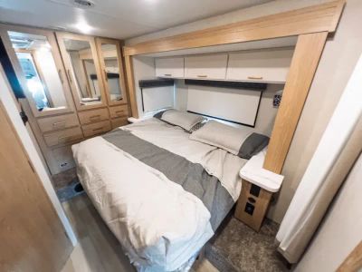 2027 Thor Motor Coach QUANTUM — photo 14 view