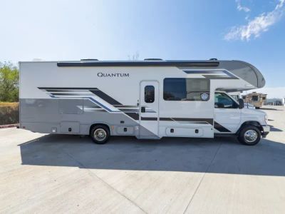 2027 Thor Motor Coach QUANTUM — photo 19 view