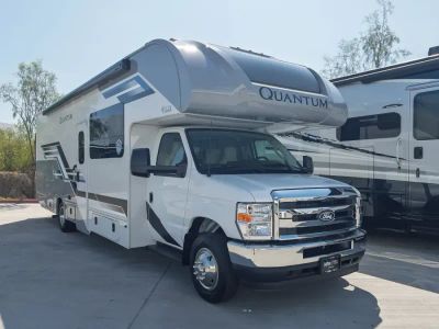 2027 Thor Motor Coach QUANTUM — front three-quarter view