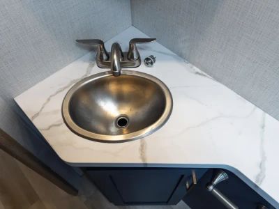 2027 Thor Motor Coach QUANTUM — photo 16 view