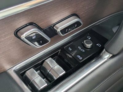 2023 Land Rover Range Rover — photo 25 view
