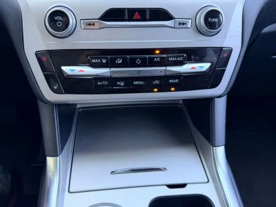 2023 Ford Explorer - Photo 29