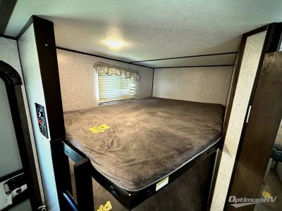 2020 Dutchmen Coleman Light — photo 13 view