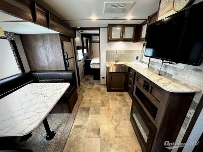 2020 Dutchmen Coleman Light — interior view