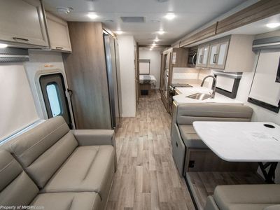 2026 Thor Motor Coach Hurricane - Photo 6