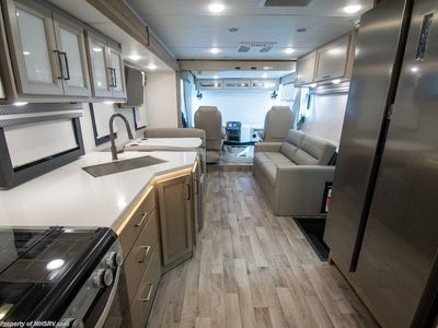 2026 Thor Motor Coach Hurricane - Photo 3