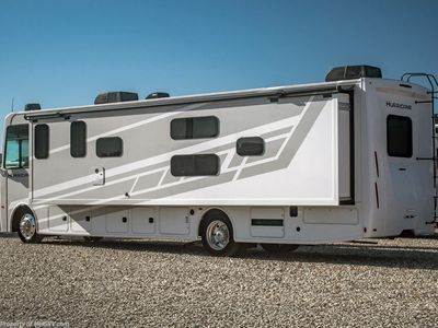 2026 Thor Motor Coach Hurricane - Photo 2