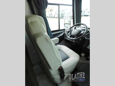 2024 Coachmen RV Pursuit - Photo 10
