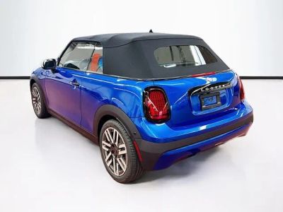2026 MINI CONVERTIBLE — interior view
