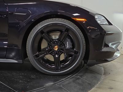 2026 Porsche Taycan - Photo 11