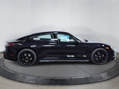 2026 Porsche Taycan - Photo 8