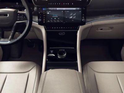 2026 Jeep Grand Cherokee — detail view