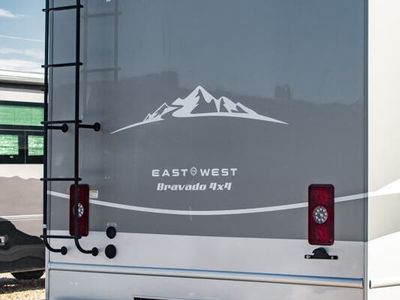 2026 East to West Bravado - Photo 43