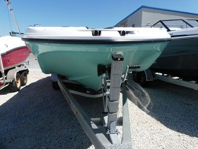 2025 Hurricane SunDeck Sport 218 OB - Photo 2