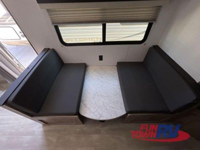 2025 Gulf Stream RV Kingsport Ultra Lite - Photo 18