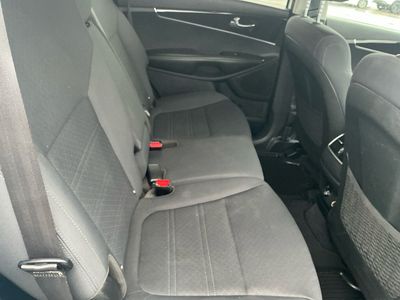 2020 Kia Sorento — photo 18 view