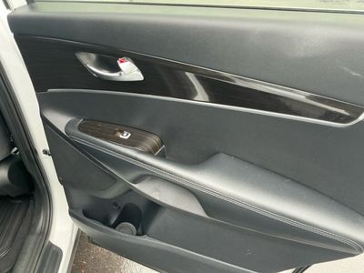2020 Kia Sorento — photo 19 view