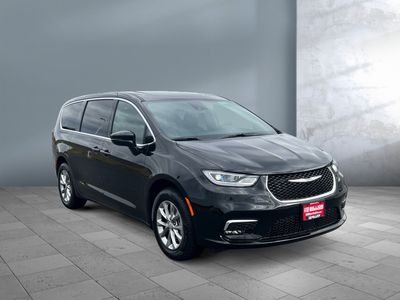 2026 Chrysler Pacifica — side profile view