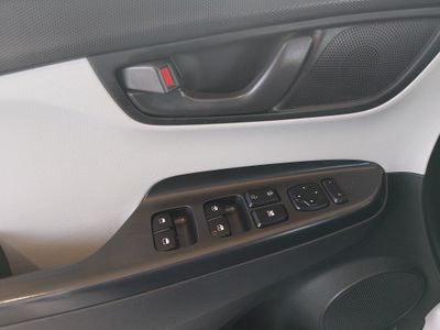 2023 Hyundai Kona - Photo 18