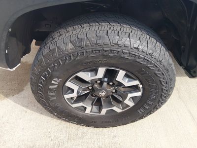 2023 Toyota Tacoma 2WD — photo 10 view