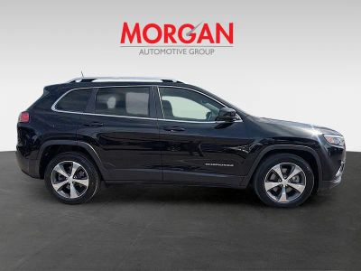 2019 Jeep Cherokee — side profile view