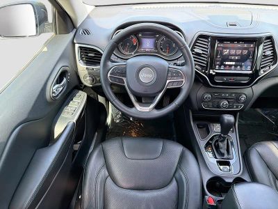 2019 Jeep Cherokee — photo 16 view