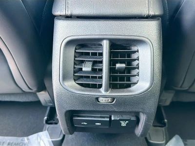 2019 Jeep Cherokee — photo 19 view
