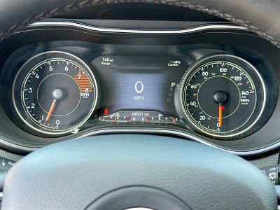 2019 Jeep Cherokee — photo 38 view
