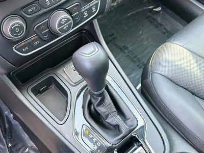 2019 Jeep Cherokee — photo 27 view