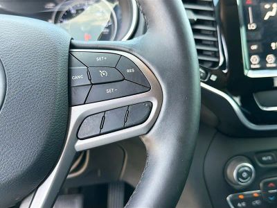 2019 Jeep Cherokee — photo 36 view