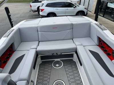 2022 MasterCraft NXT 22 - Photo 13