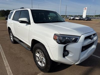 2019 Toyota 4Runner - Photo 2