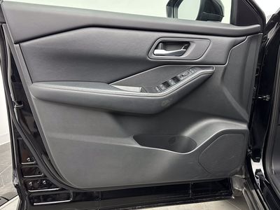 2025 Nissan Rogue - Photo 9