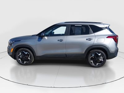 2025 Kia Seltos — interior view