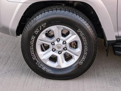 2020 Toyota 4Runner - Photo 9